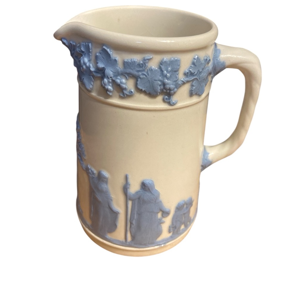 Wedgwood Cream and Blue Neoclassical Ceramic creamer
